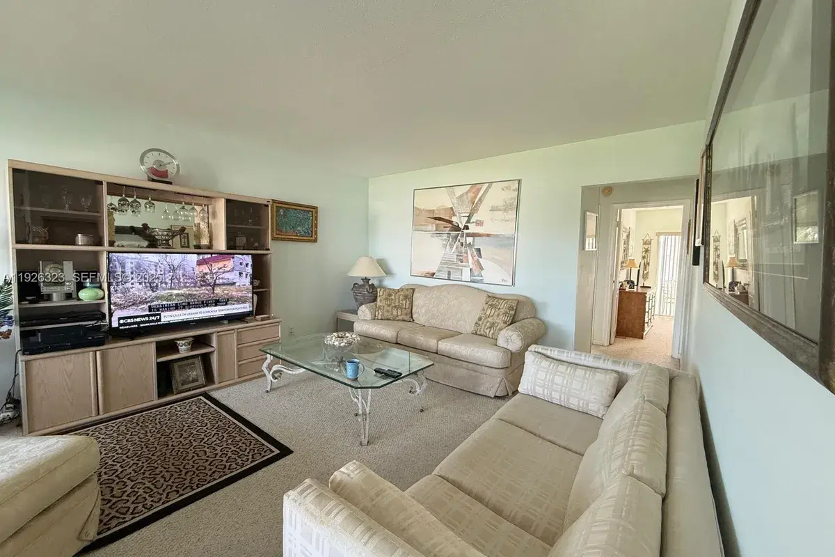 90 Easthampton D # 90, West Palm Beach FL 33417