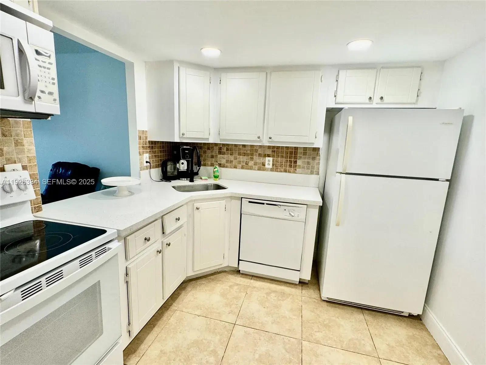 801 Three Islands Blvd # 417, Hallandale Beach FL 33009