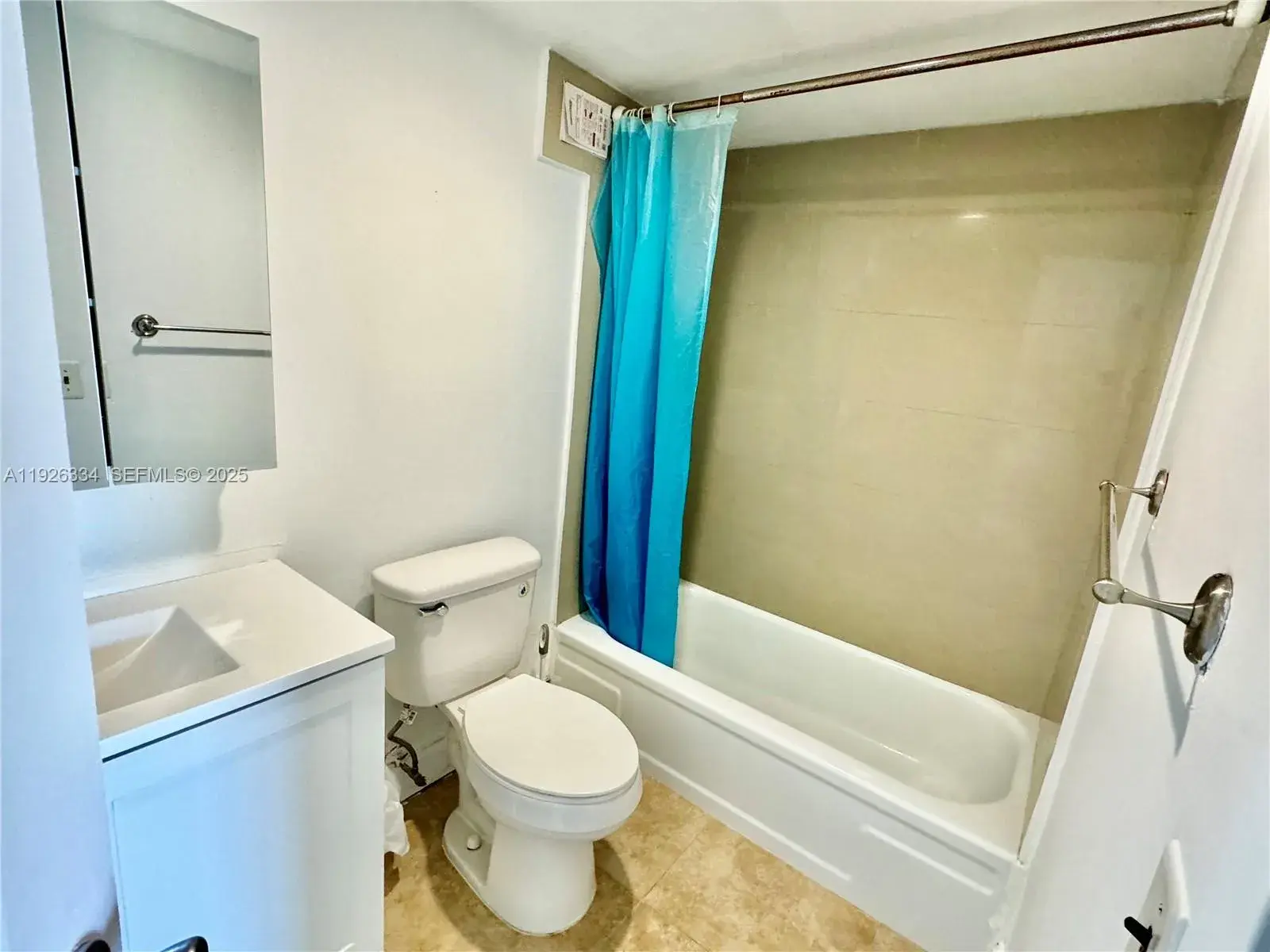 801 Three Islands Blvd # 417, Hallandale Beach FL 33009