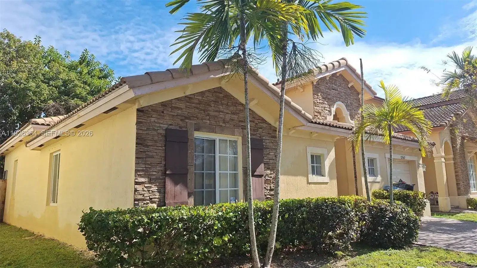 22507 SW 94th Path, Cutler Bay FL 33190 photo 2