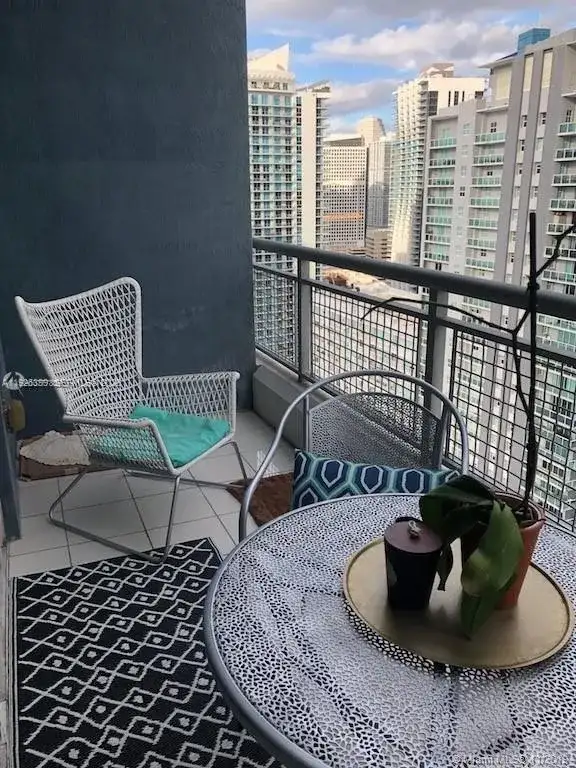 60 SW 13th St # 3218, Miami FL 33130 photo 2