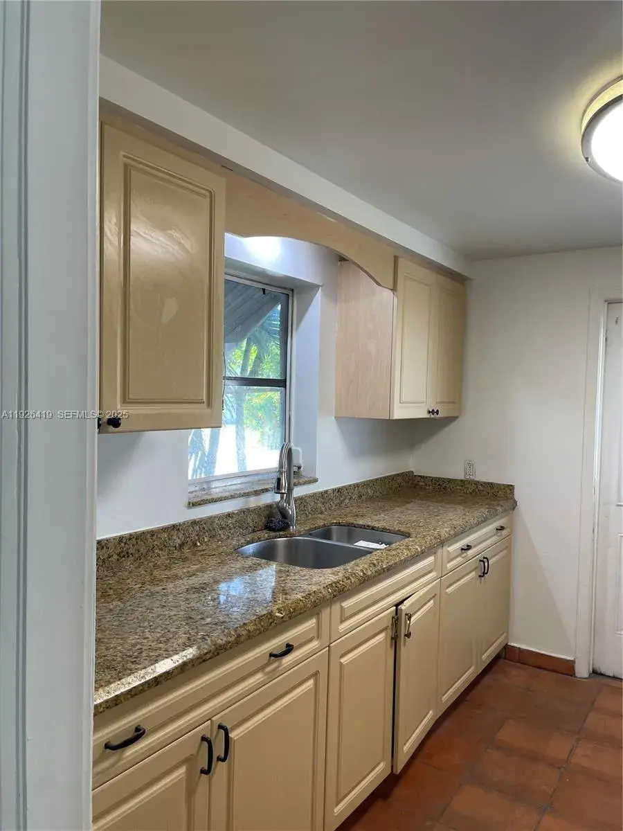 1644 Arthur St, Hollywood FL 33020