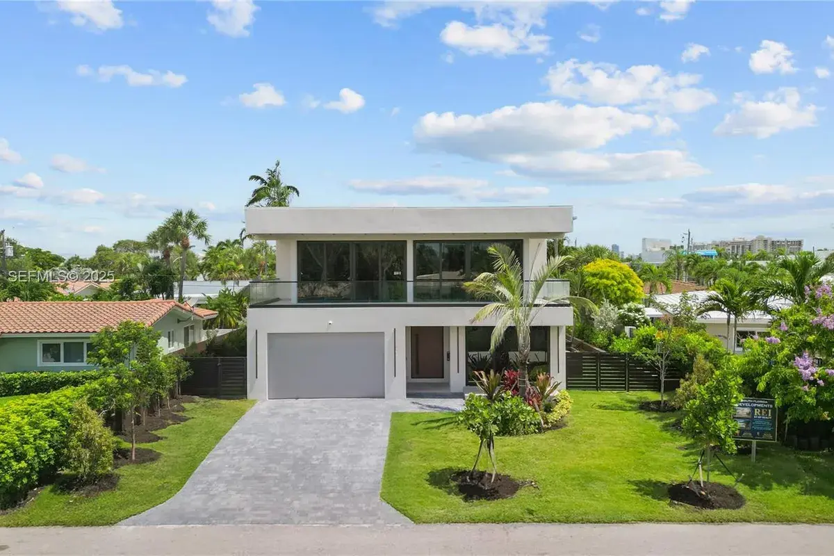 255 Capri Ave, Lauderdale By The Sea FL 33308
