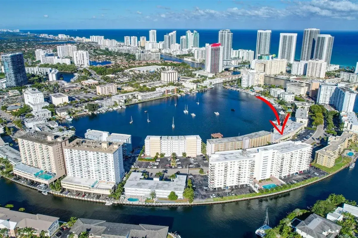 300 Golden Isles Dr # 204, Hallandale Beach FL 33009
