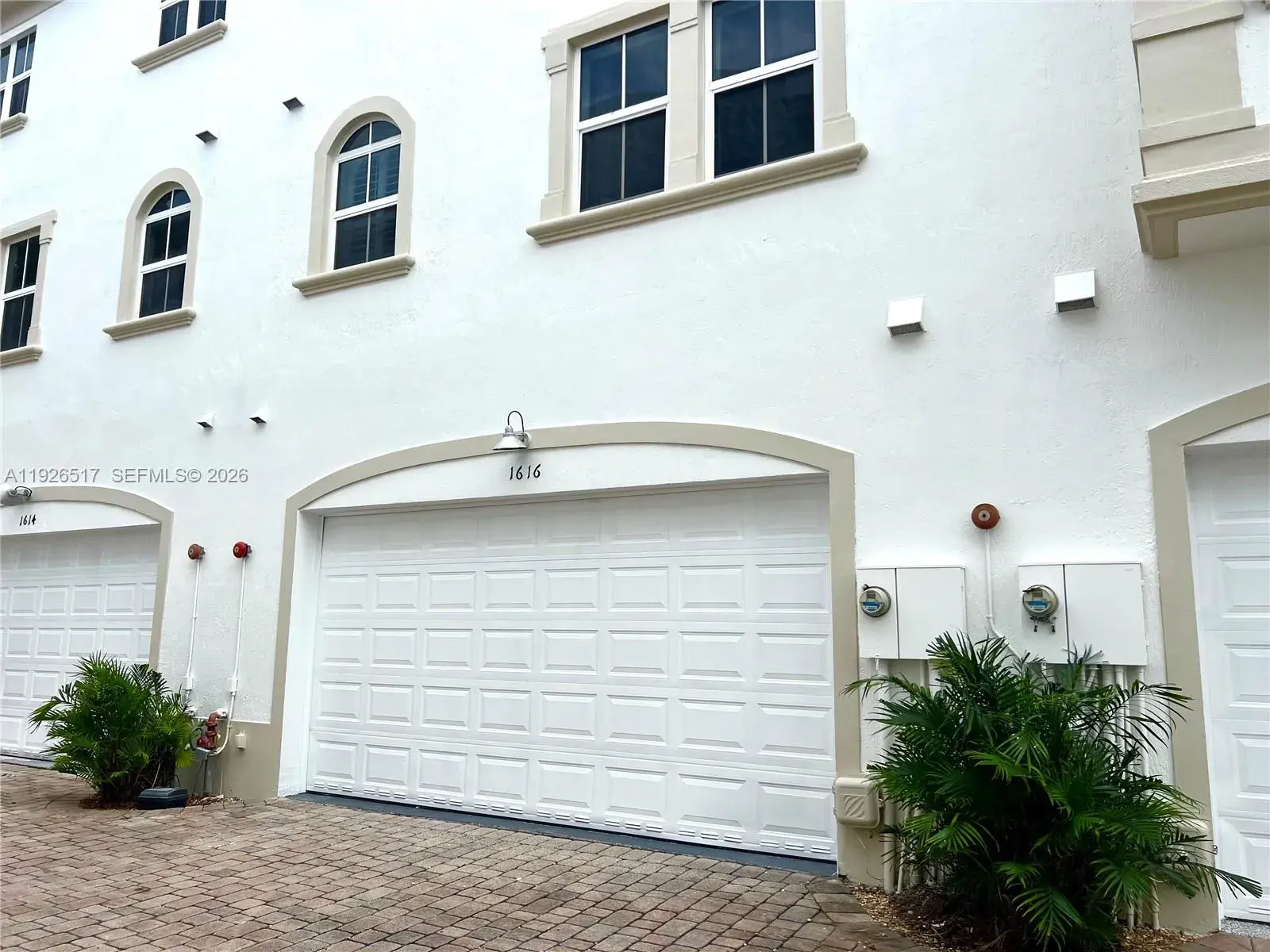 1616 NE 9th St, Fort Lauderdale FL 33304