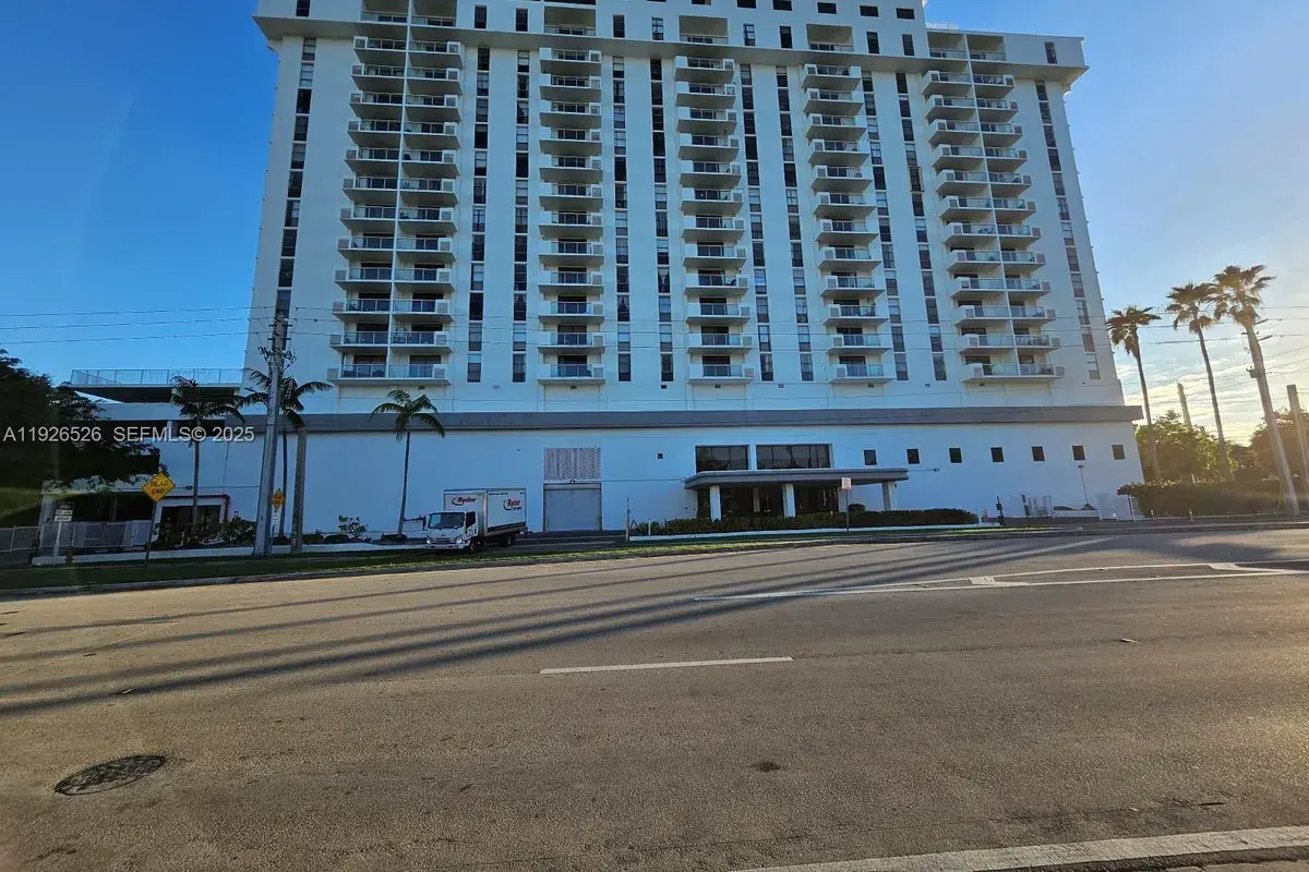 13499 Biscayne Blvd, North Miami FL 33181