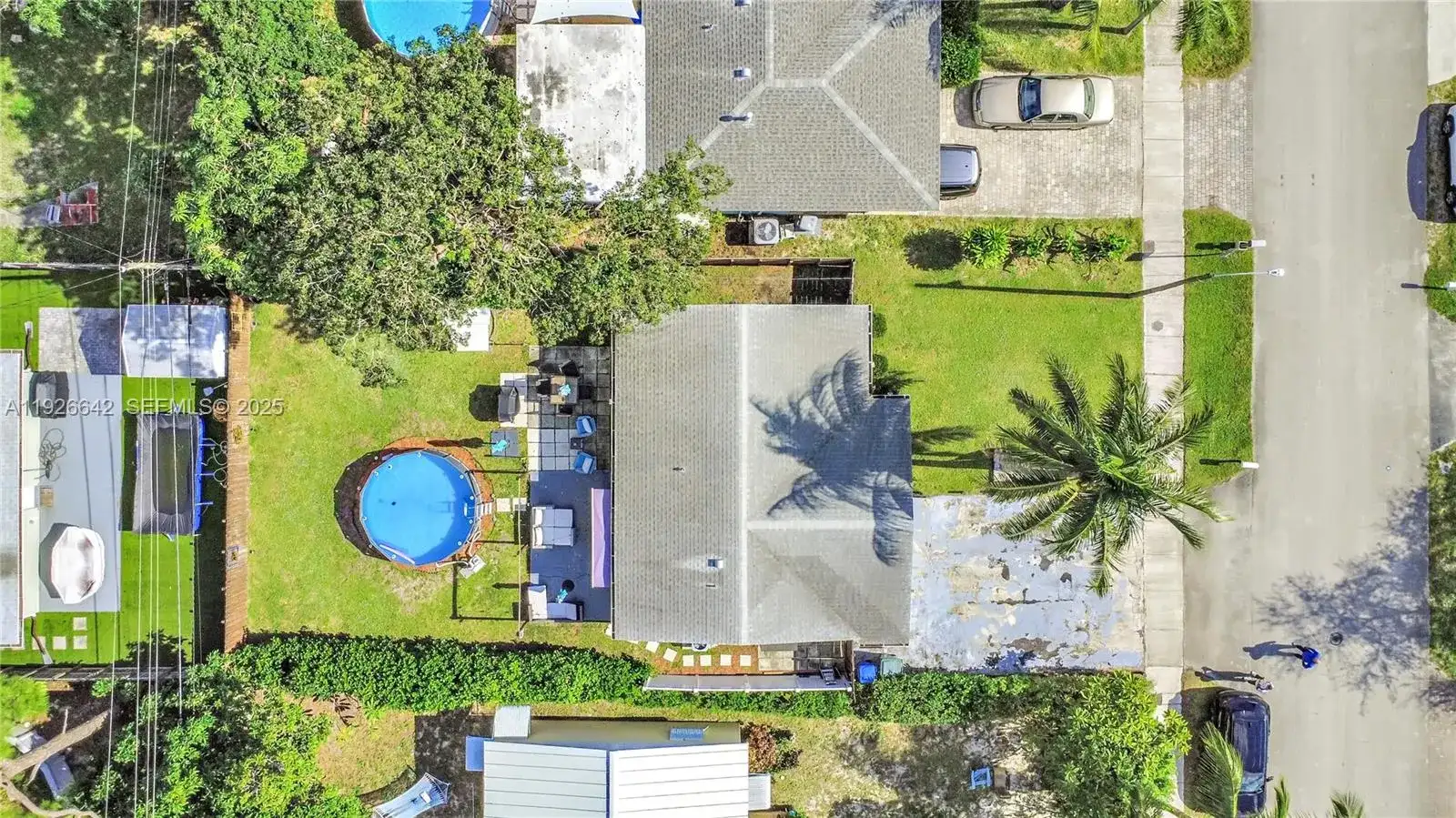 201 NW 51st Ct, Oakland Park FL 33309 photo 2