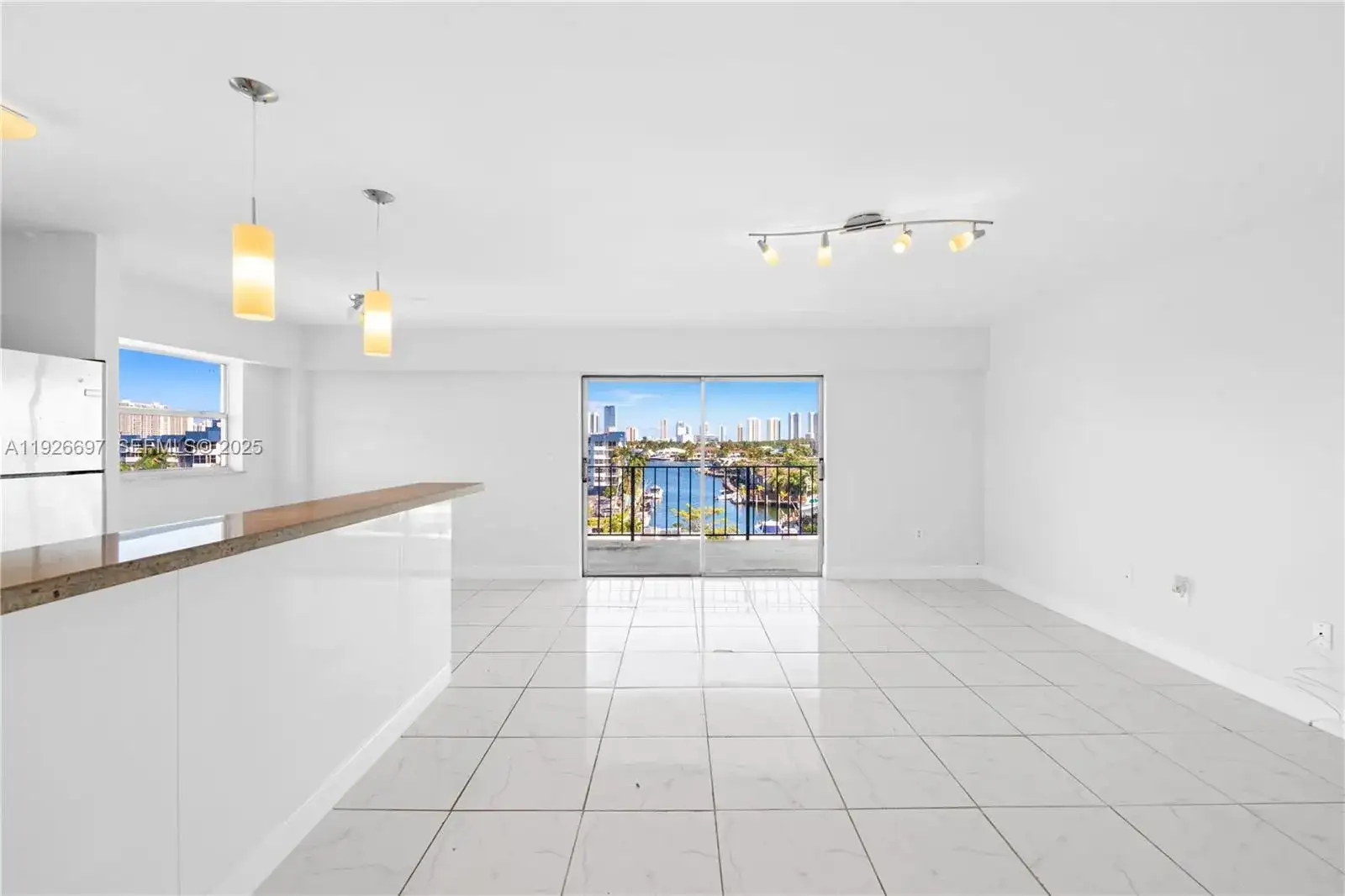 16508 NE 26th Ave # 601, North Miami Beach FL 33160 photo 4
