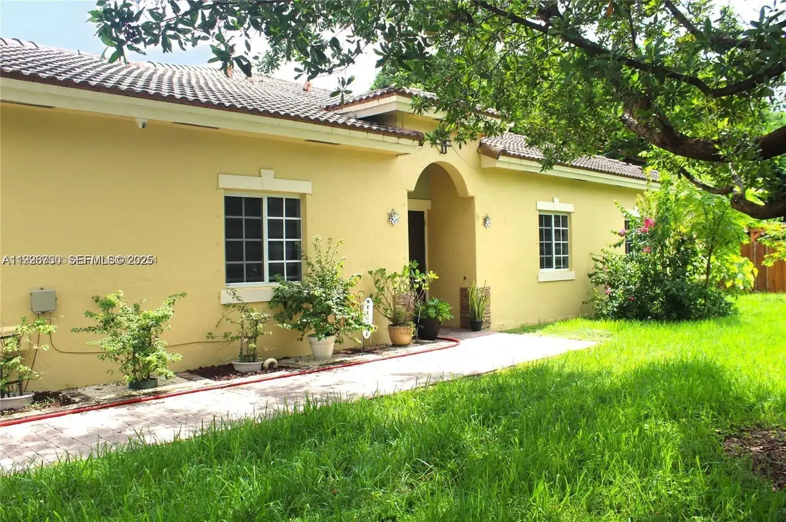 1209 NE 32nd Ave, Homestead FL 33033 photo 2