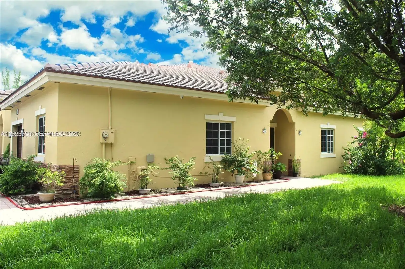 1209 NE 32nd Ave, Homestead FL 33033 photo 3