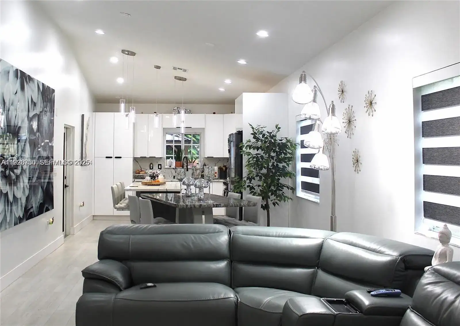 1209 NE 32nd Ave, Homestead FL 33033 photo 4