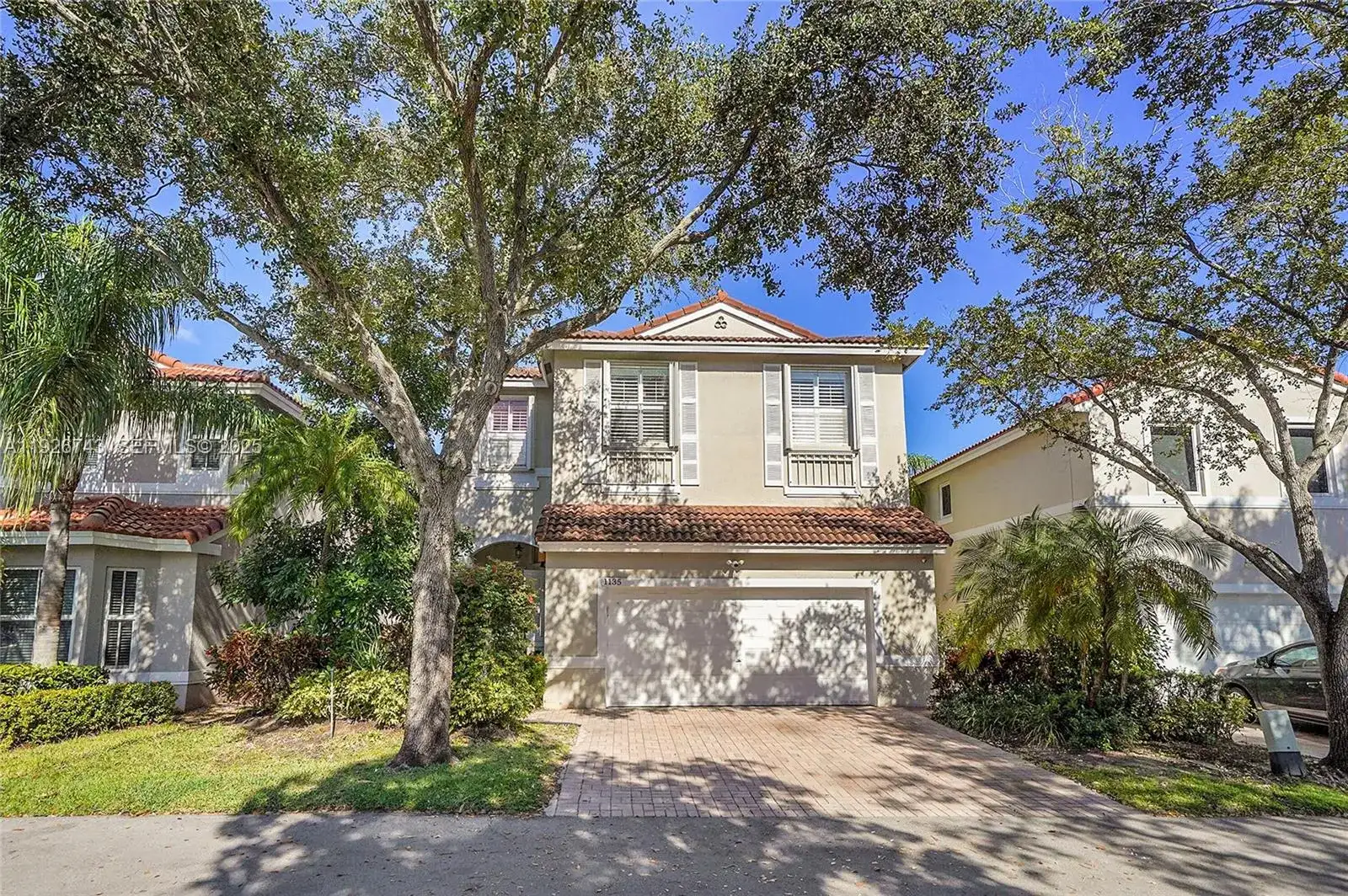 1135 Satinleaf St, Hollywood FL 33019 photo 3