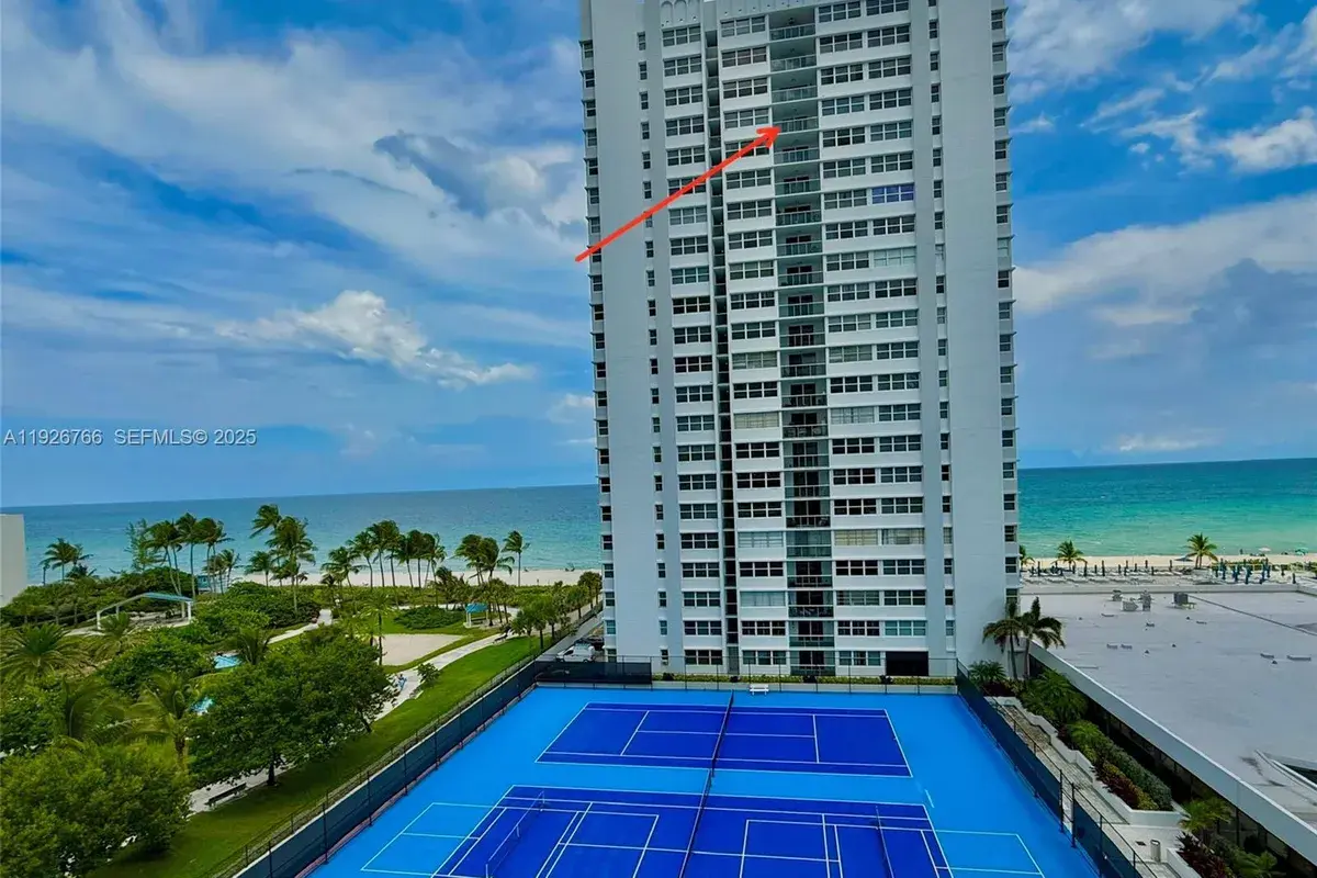 1890 S Ocean Dr # 1907, Hallandale Beach FL 33009