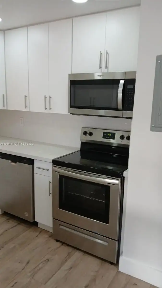 8820 Fontainebleau Blvd # 302, Miami FL 33172 photo 3