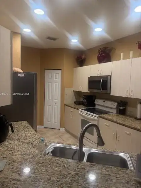 1896 SE 15th St # 0, Homestead FL 33035 photo 2