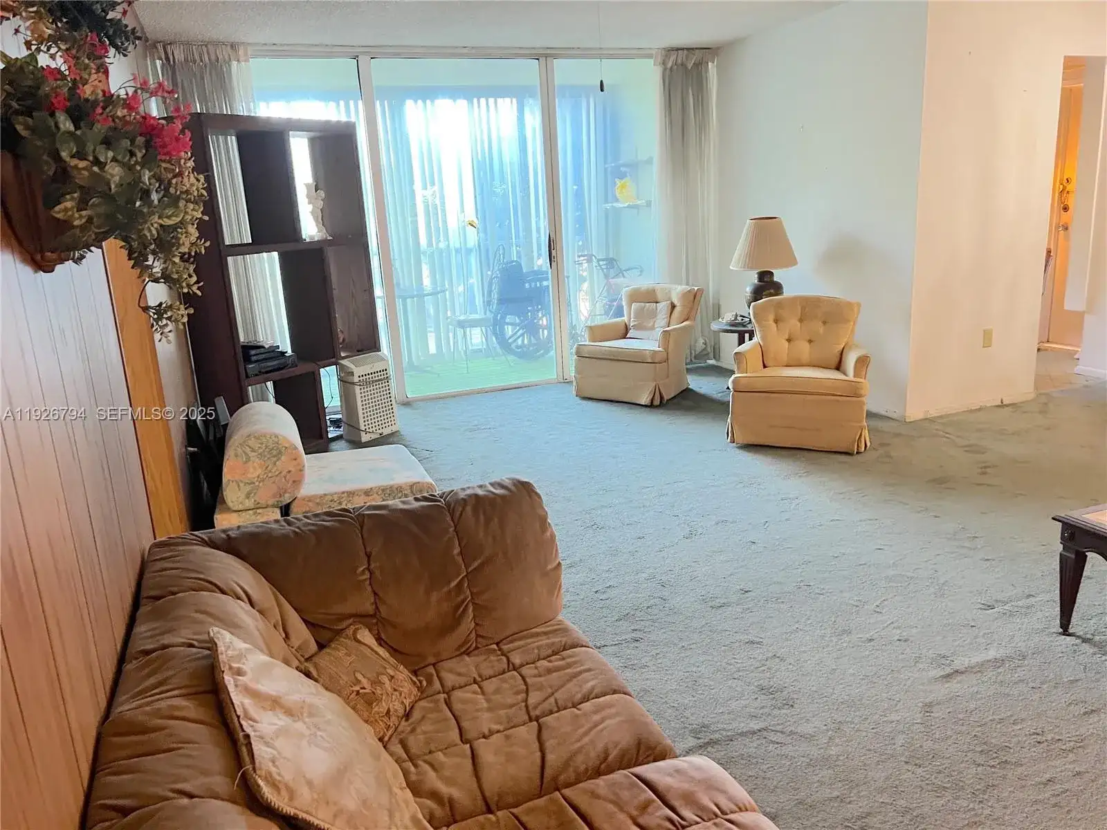 942 NE 199th St # 202, Miami FL 33179 photo 4