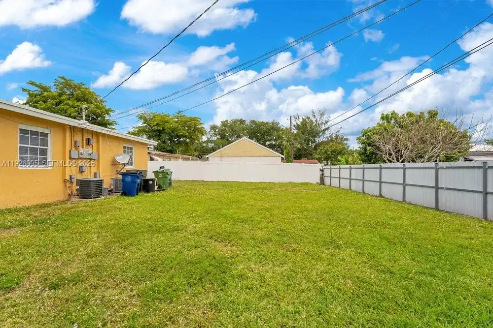 417 SW 3rd St, Hallandale Beach FL 33009 photo 5