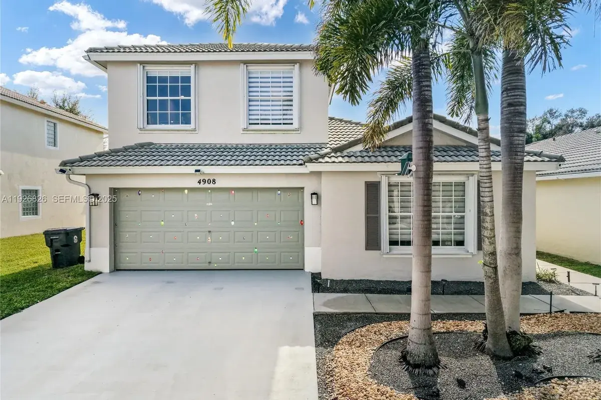 4908 Lombard Pass Dr, Lake Worth FL 33463