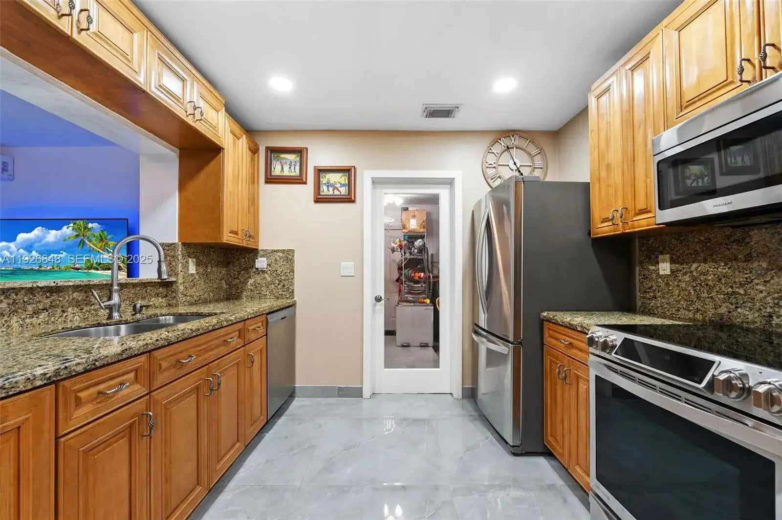 6707 NW 71st St, Tamarac FL 33321 photo 4