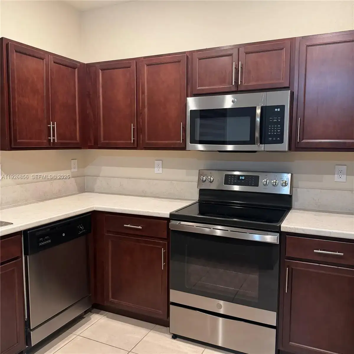 10320 west 33rd Ln, Hialeah FL 33018 photo 5