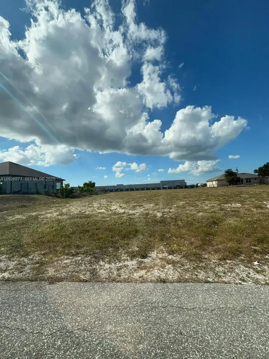 2002 NW 3 TER, Cape Coral FL 33993 photo 2