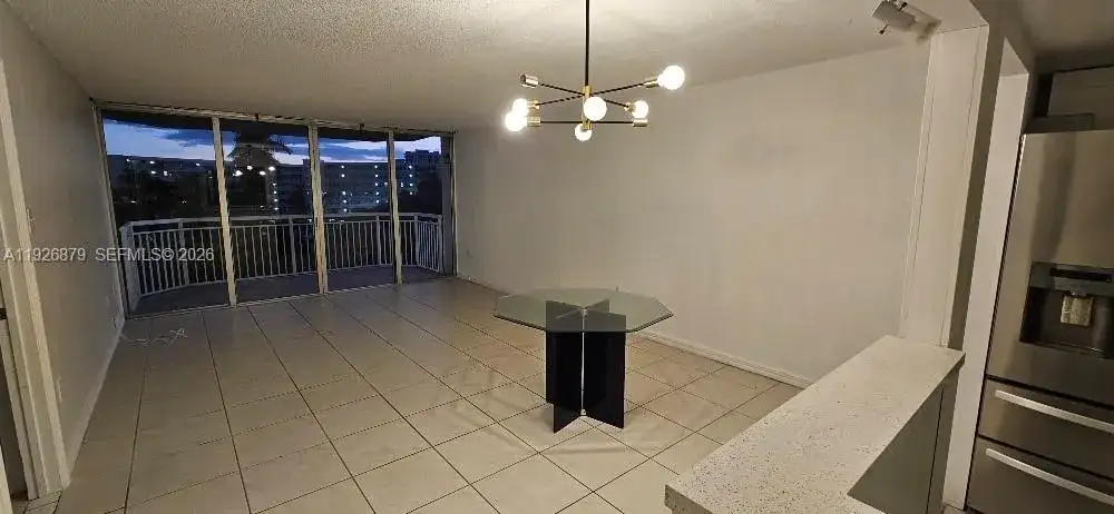 18031 Biscayne Blvd # 303, Aventura FL 33160 photo 2