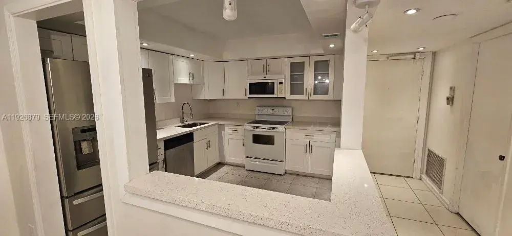 18031 Biscayne Blvd # 303, Aventura FL 33160