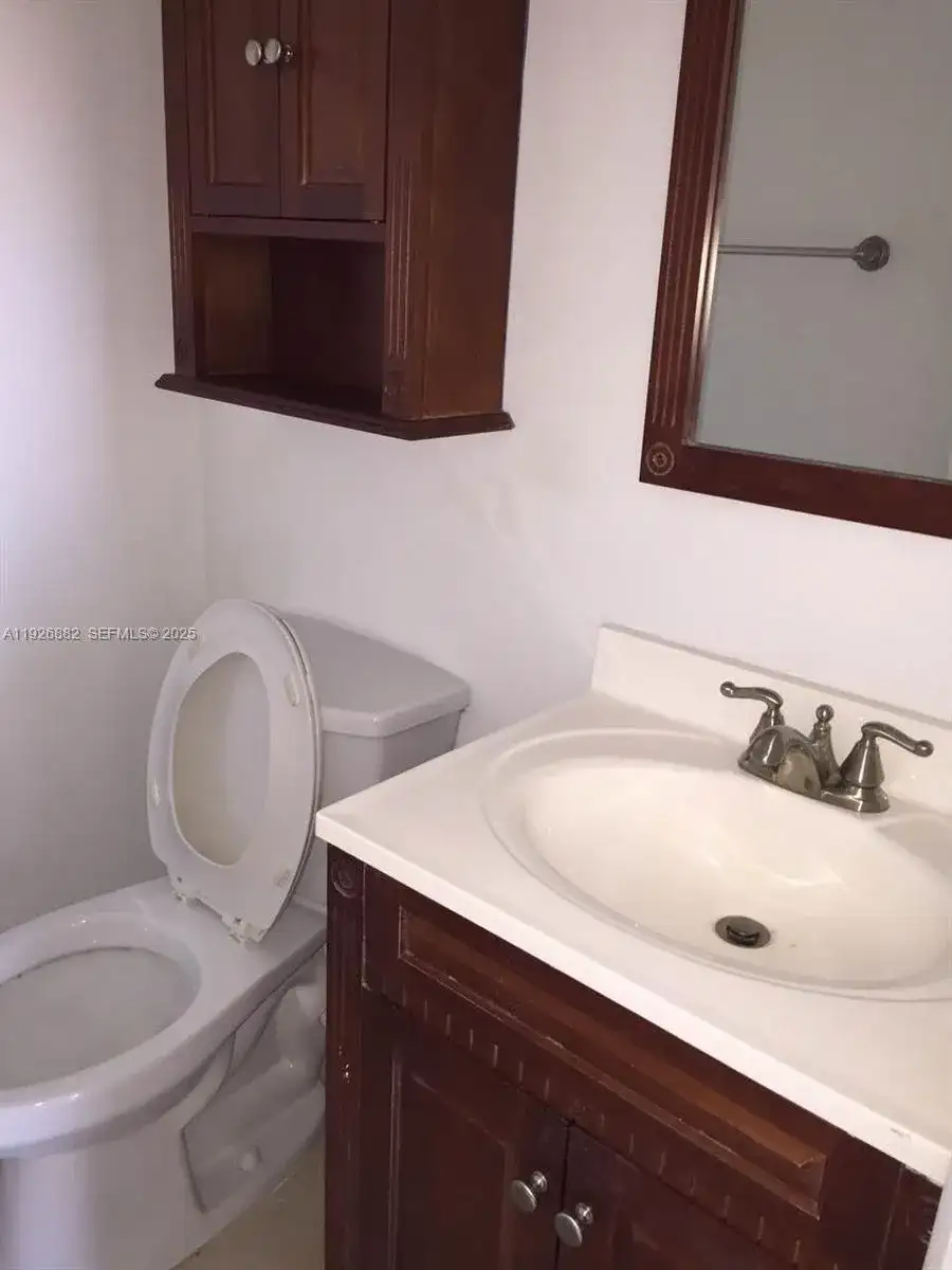 9375 Fontainebleau Blvd # L423, Miami FL 33172 photo 4