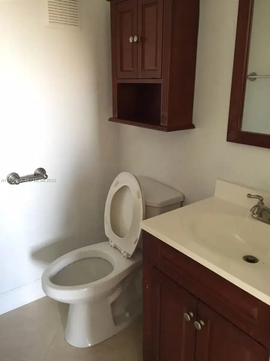 9375 Fontainebleau Blvd # L423, Miami FL 33172 photo 5