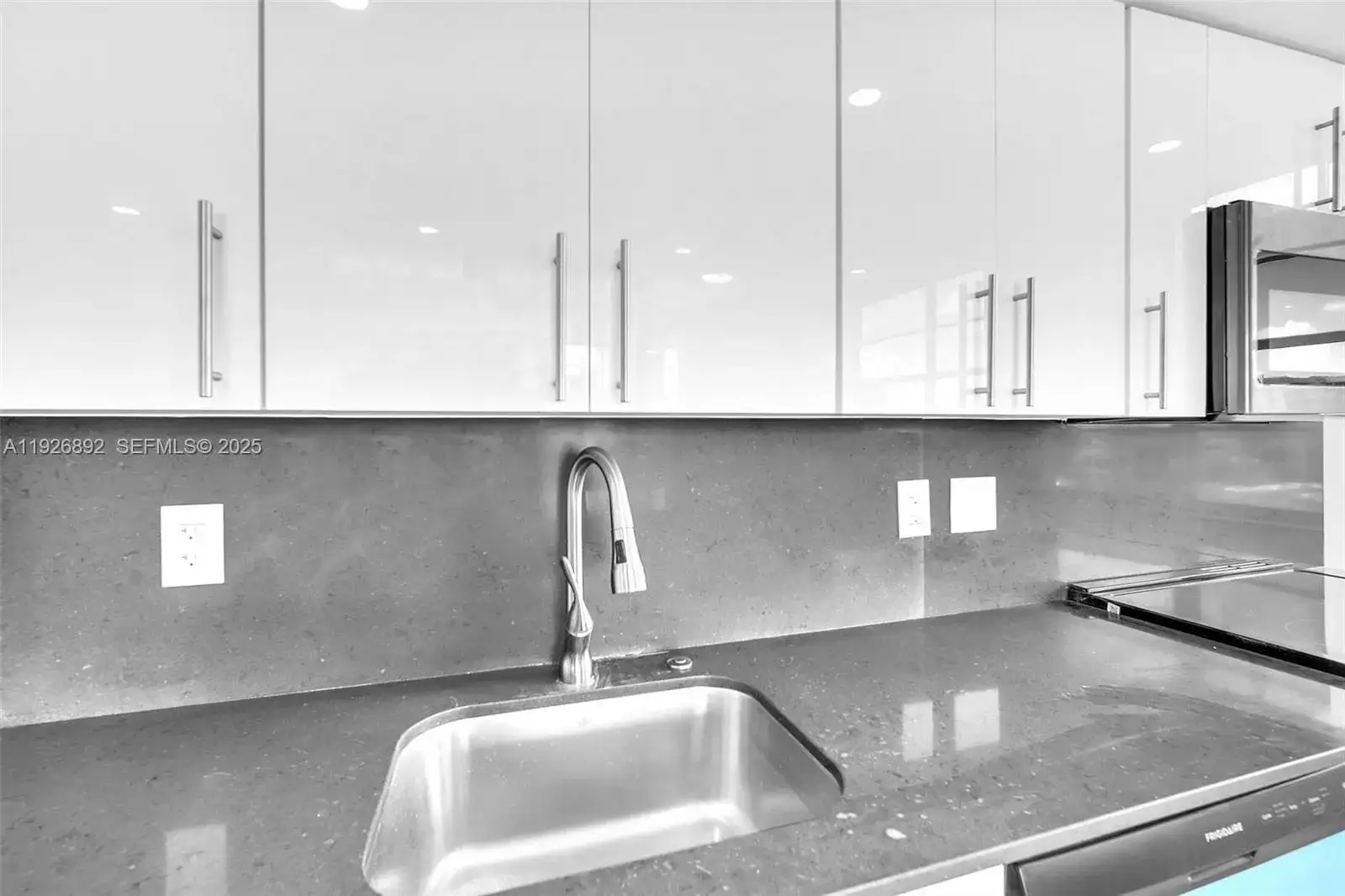 1000 Saint Charles Pl # 512, Pembroke Pines FL 33026 photo 4