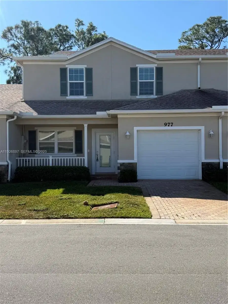 977 NE Trailside Run, Port St. Lucie FL 34983 photo 2
