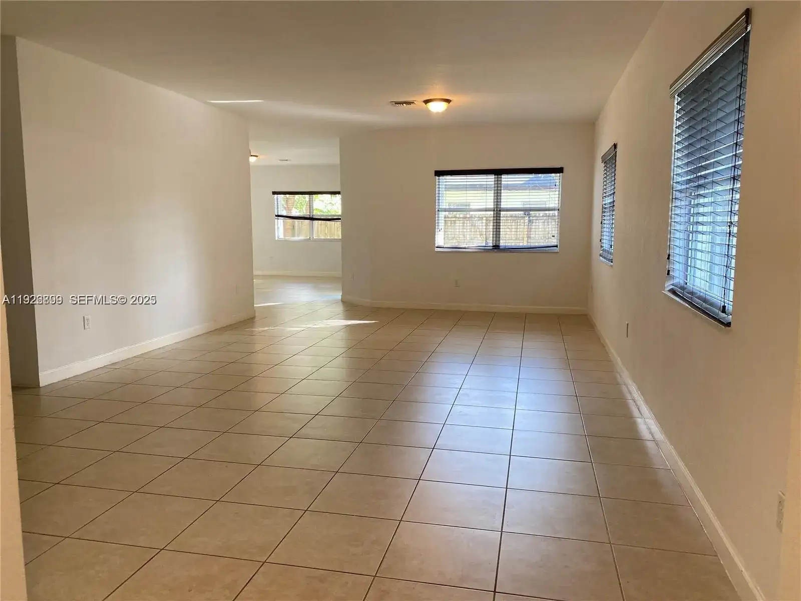 3616 NE 3rd Ct, Homestead FL 33033 photo 2