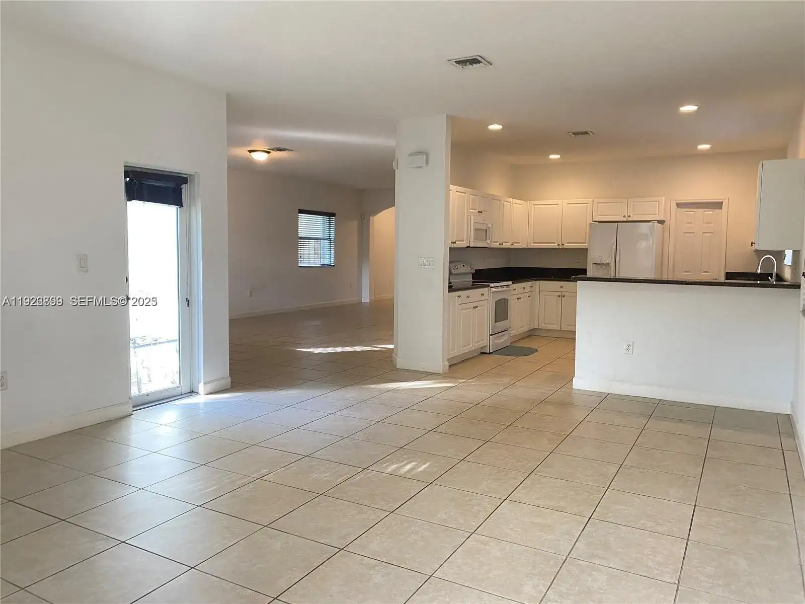 3616 NE 3rd Ct, Homestead FL 33033 photo 3