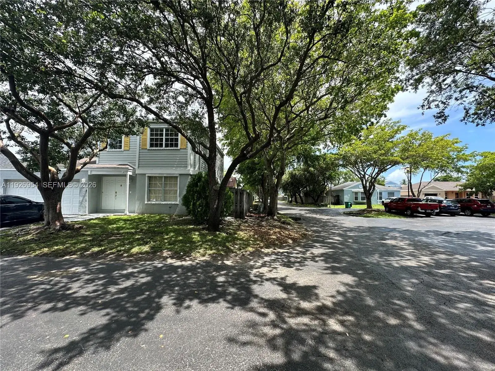22316 SW 99th Ave, Cutler Bay FL 33190 photo 3