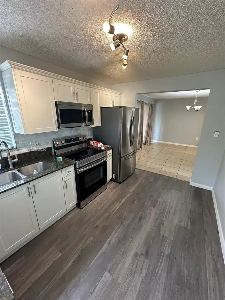 22316 SW 99th Ave, Cutler Bay FL 33190 photo 5