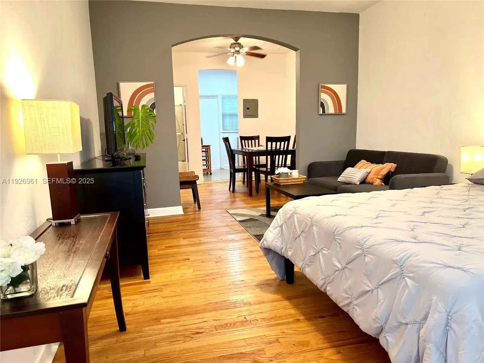1561 Lenox Ave # 9, Miami Beach FL 33139 photo 2