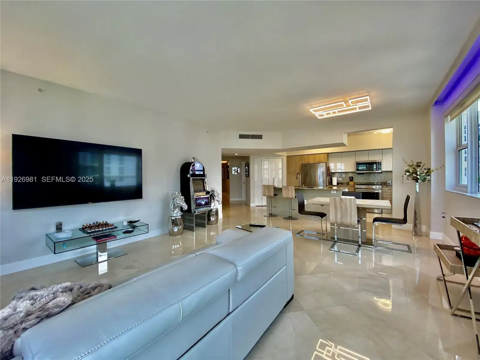 19900 E Country Club Dr # 1220, Aventura FL 33180 photo 5