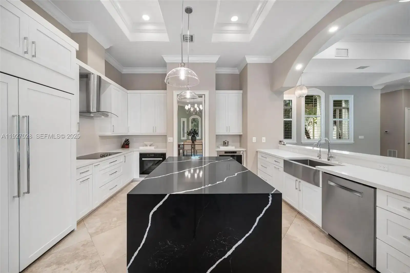 6890 SW 94th St, Pinecrest FL 33156 photo 2