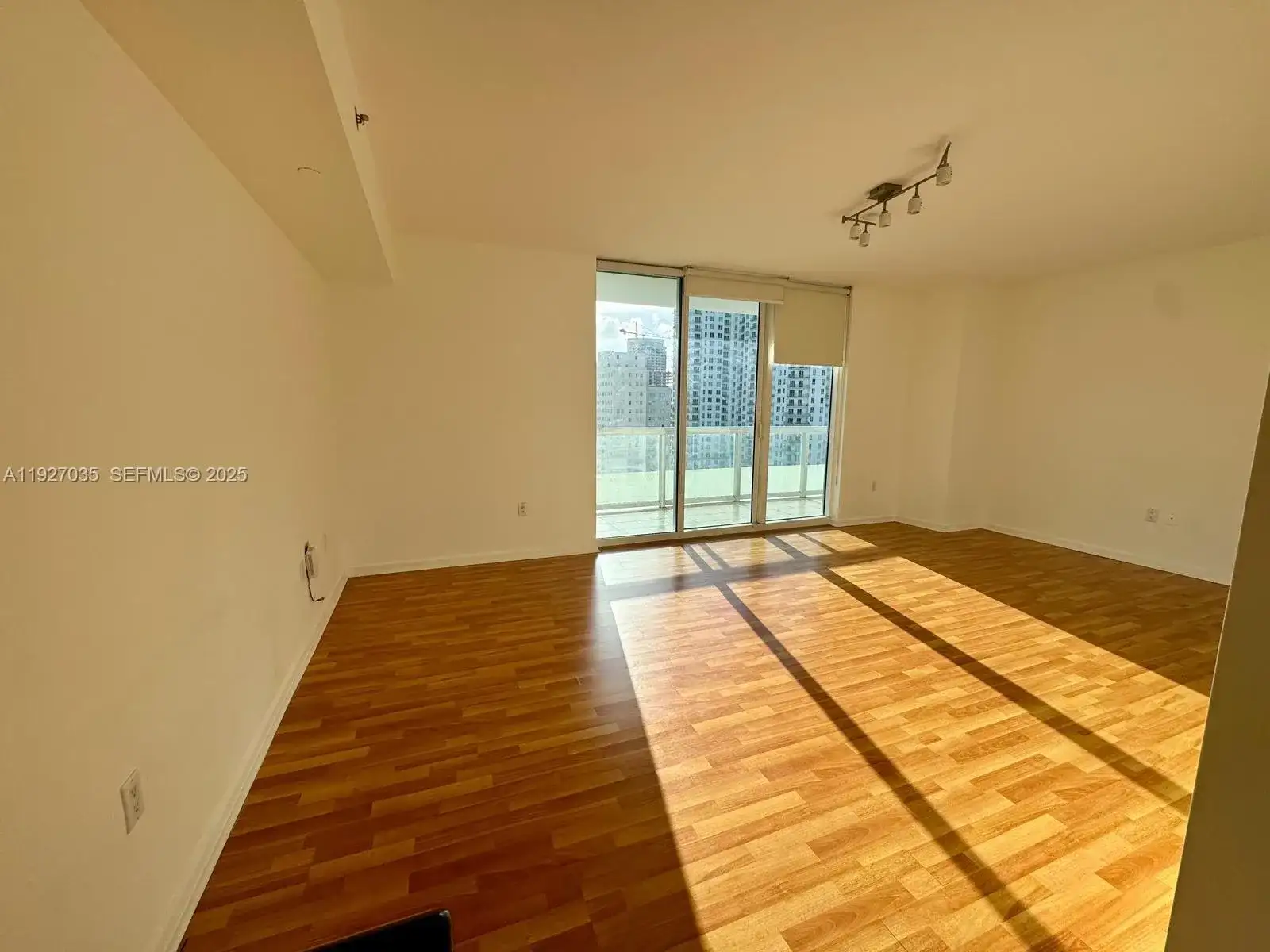 50 BISCAYNE BLVD # 1703, Miami FL 33132 photo 5