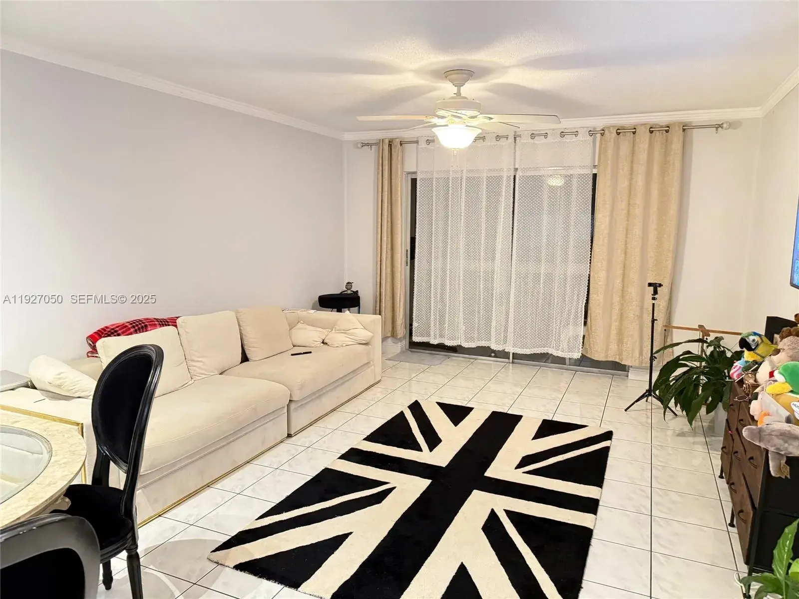219 NE 14th Ave # 404, Hallandale Beach FL 33009
