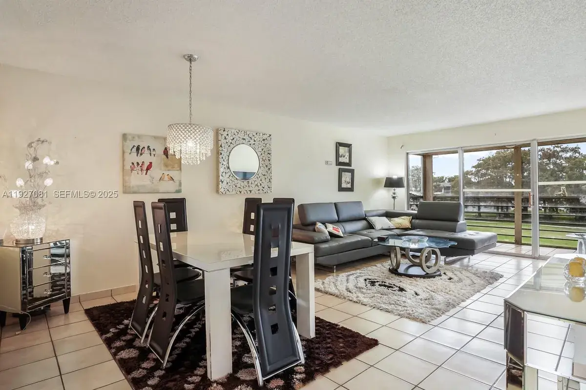 8320 Sands Point Blvd # M301, Tamarac FL 33321