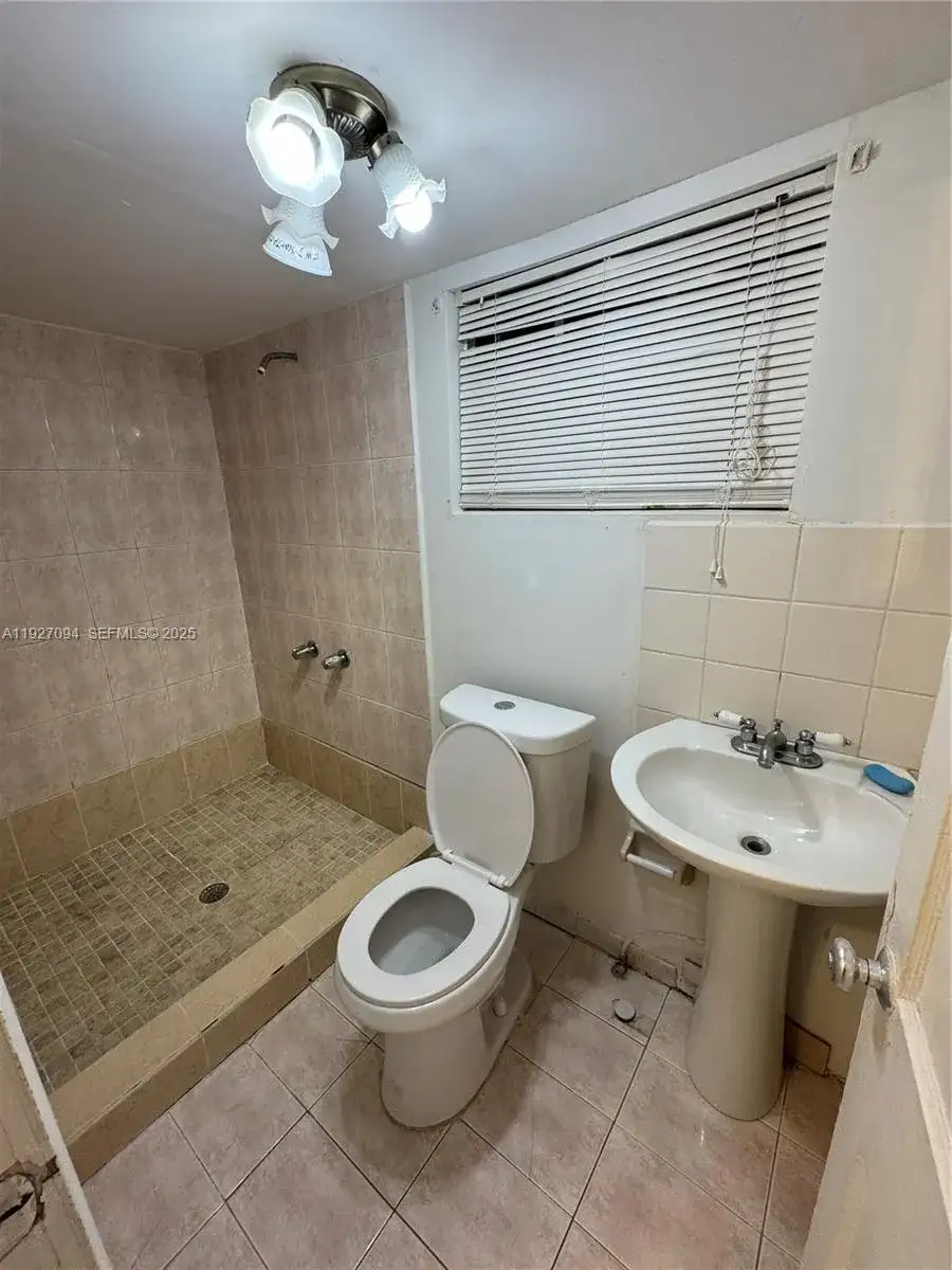276 E 12th St # 2, Hialeah FL 33010 photo 3