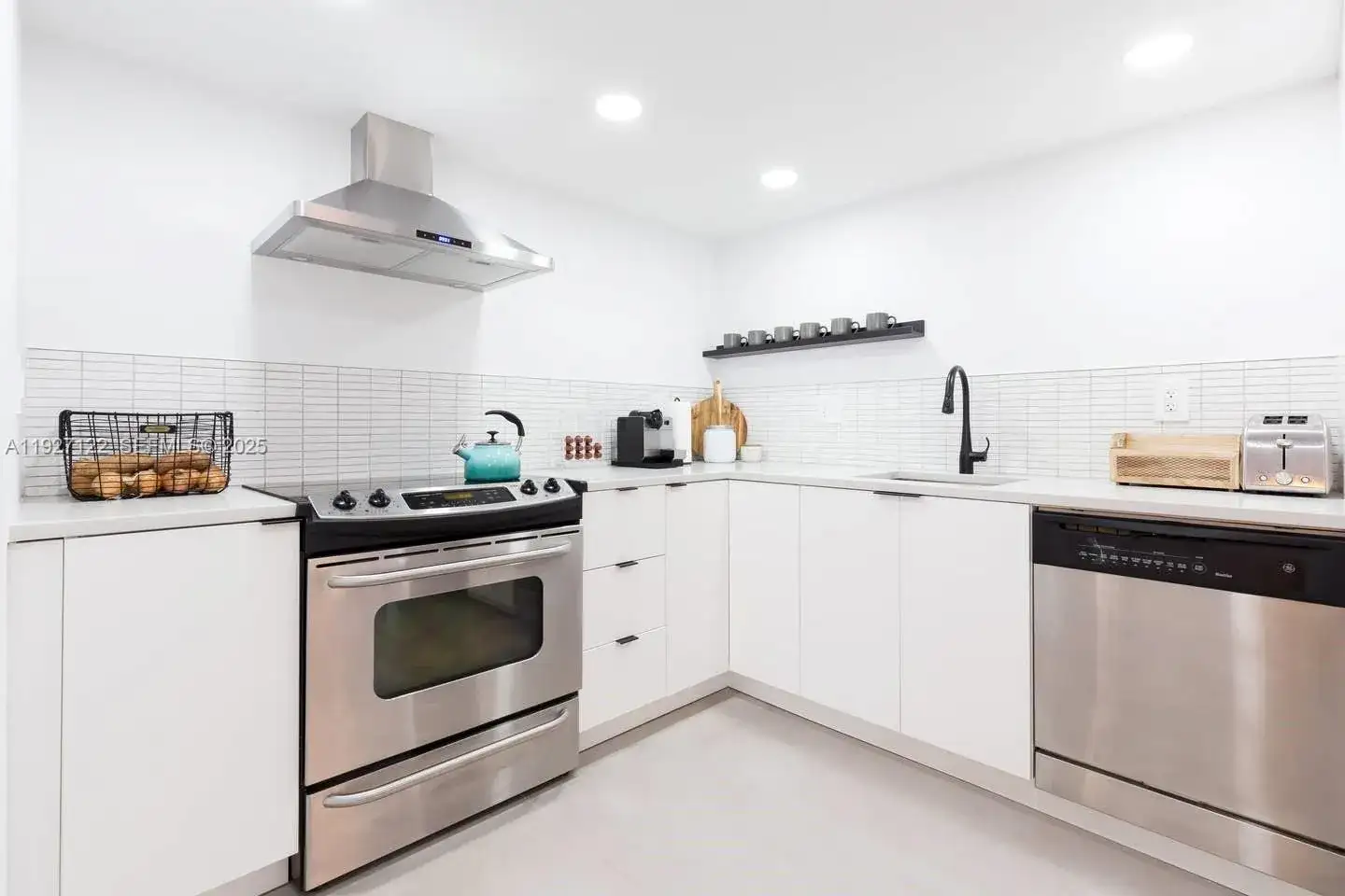 17600 N Bay Rd # N403, Sunny Isles Beach FL 33160 photo 2