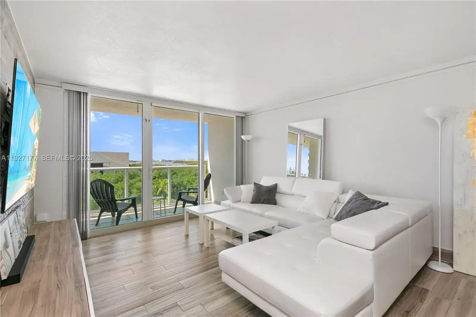100 Bayview Dr # 625, Sunny Isles Beach FL 33160 photo 5