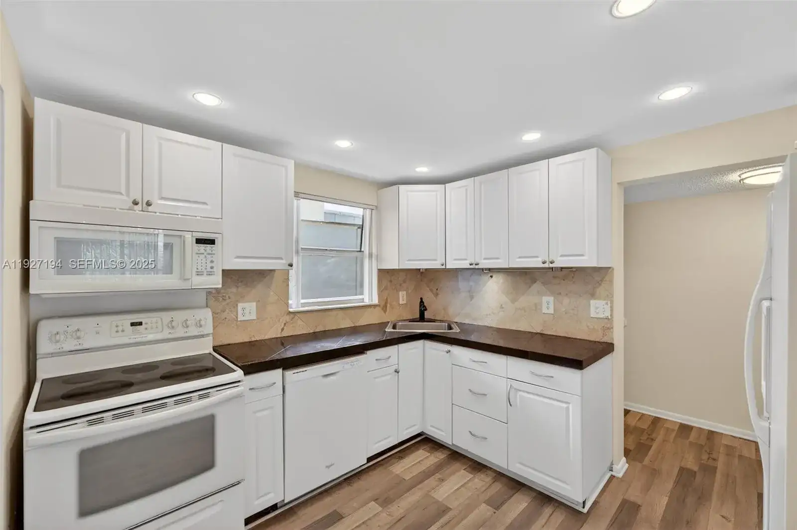 3100 Riverside Dr # 305, Coral Springs FL 33065 photo 3