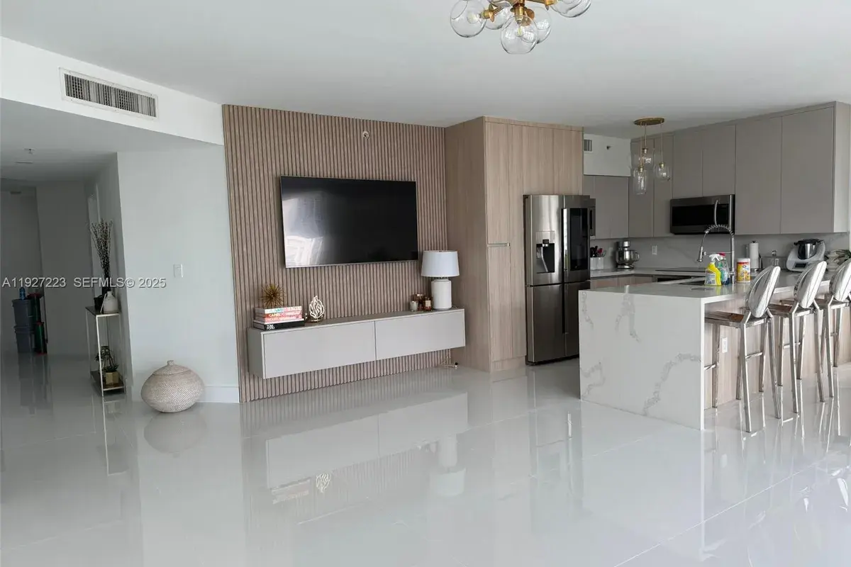17555 Atlantic Blvd # 1001, Sunny Isles Beach FL 33160