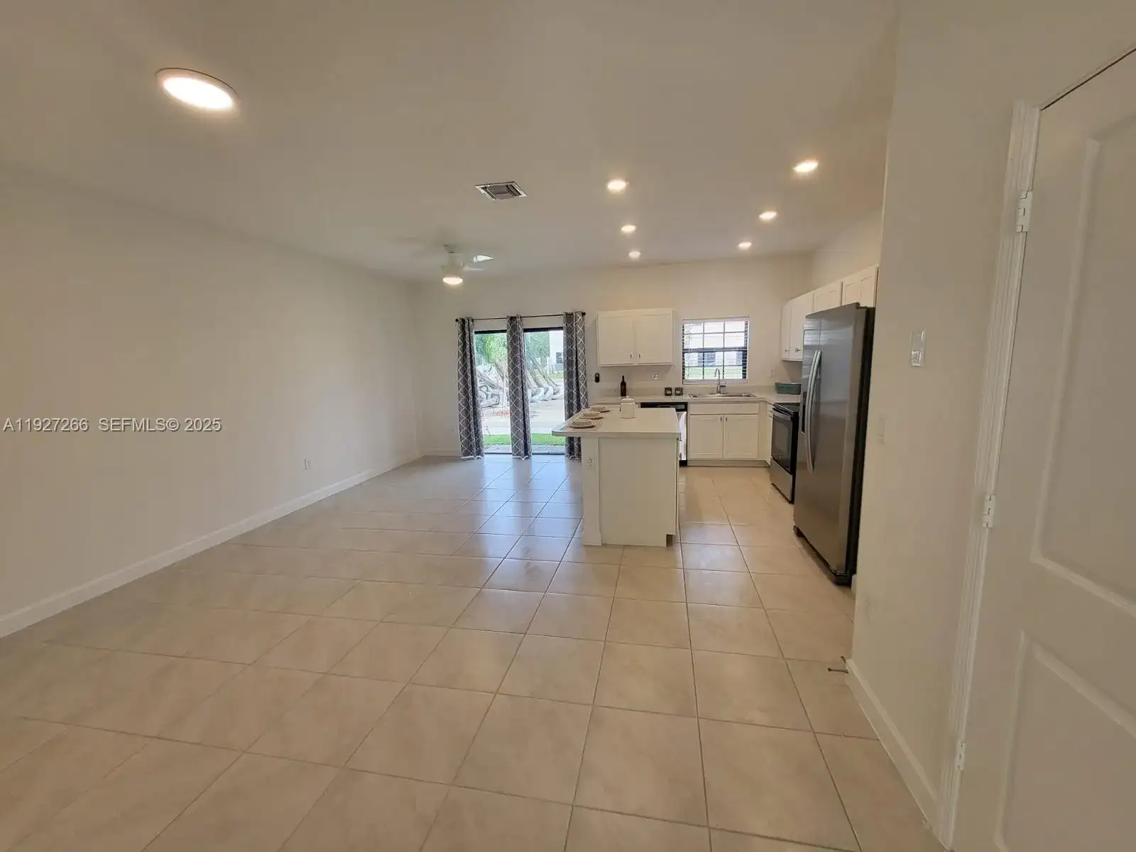 1137 SW 6th Ct # 1137, Florida City FL 33034 photo 3