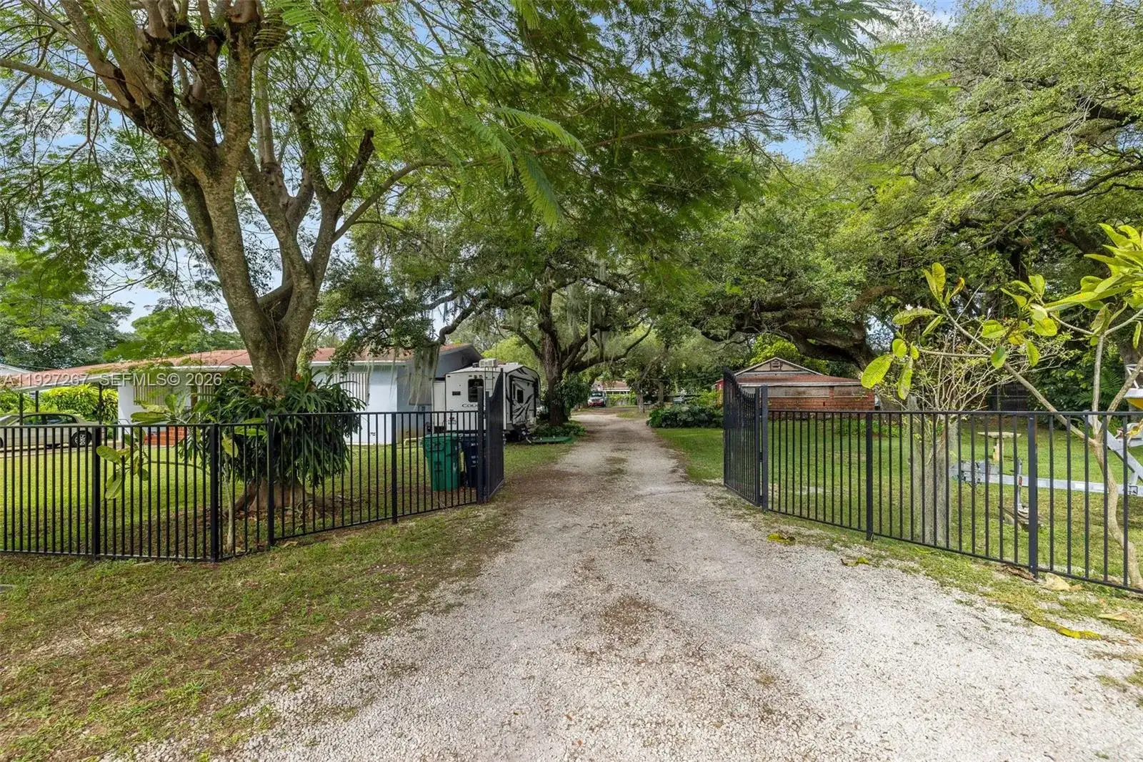535 NW 90th St, El Portal FL 33150 photo 5