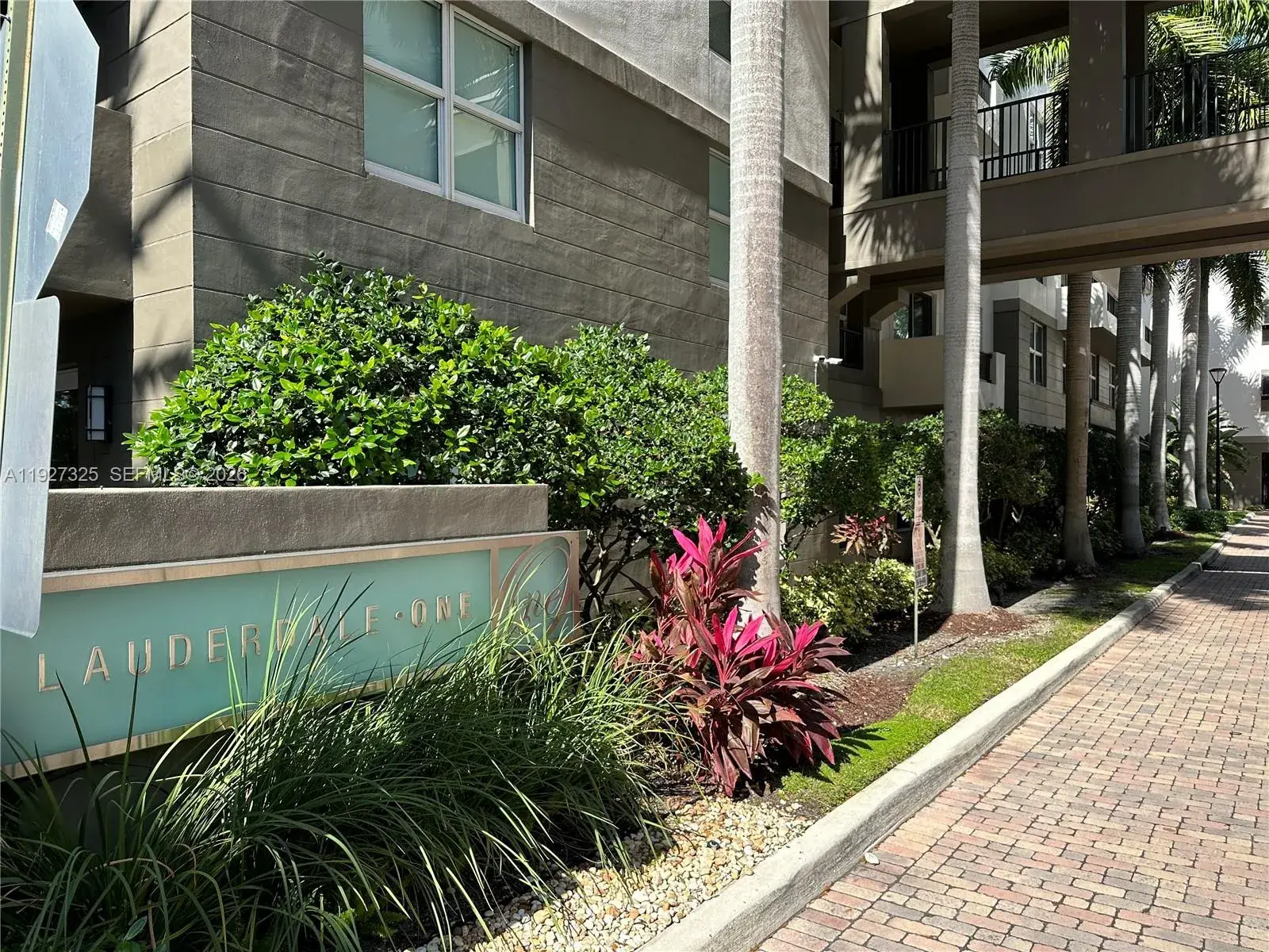 2401 NE 65th St # 606, Fort Lauderdale FL 33308
