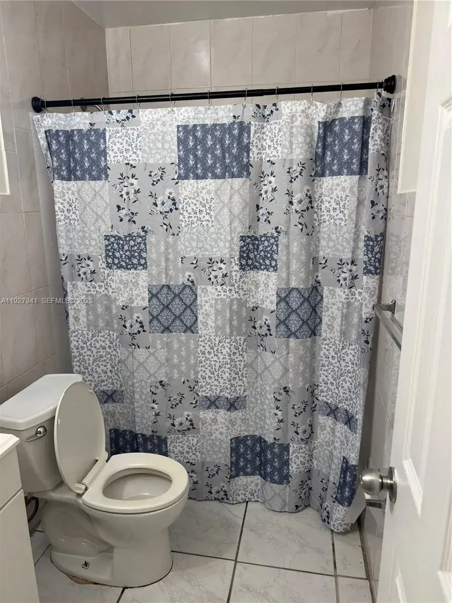 4717 SW 33rd Ave # 202, Dania Beach FL 33312 photo 3